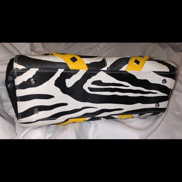 MICHE Zoe Yellow Classic Shell - Picture 4 of 6